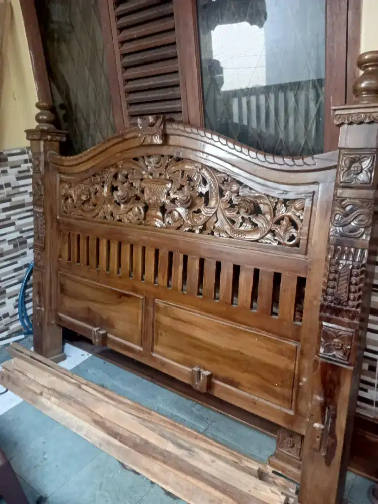 tempat tidur ksyu ukir no2 jumno