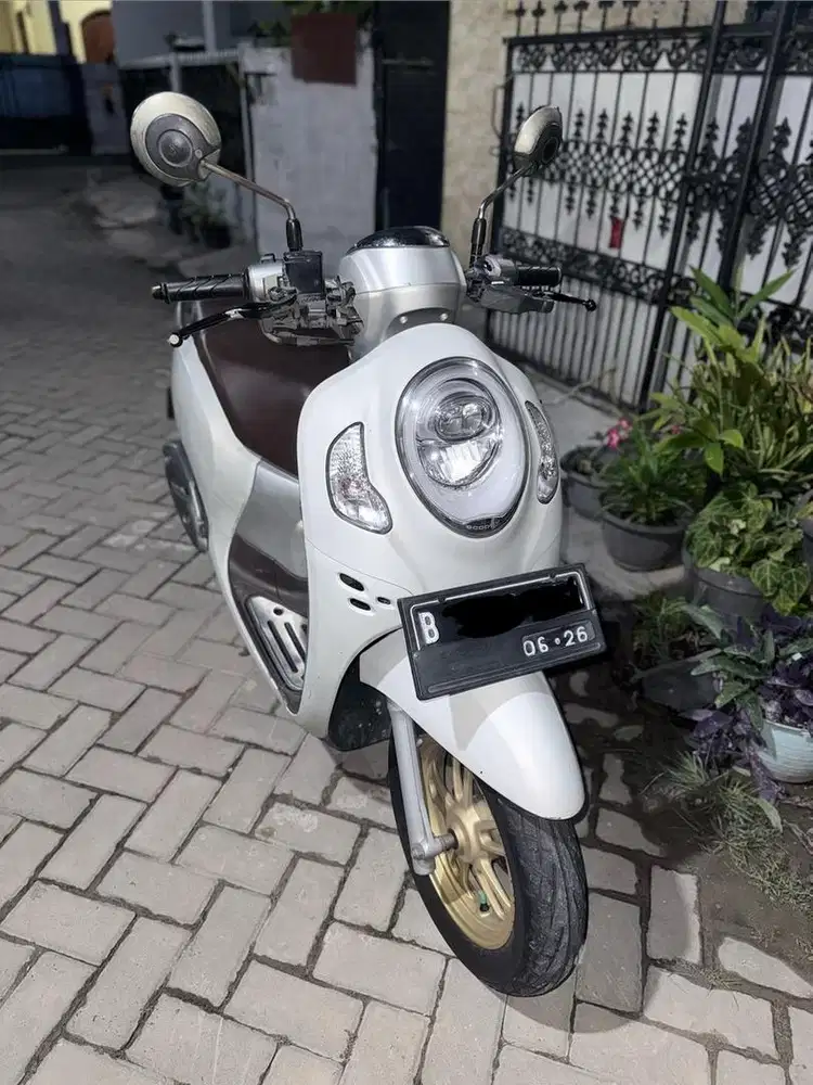 Dijual Honda Scoopy Prestige White 2021 - Keyless siap pakai!