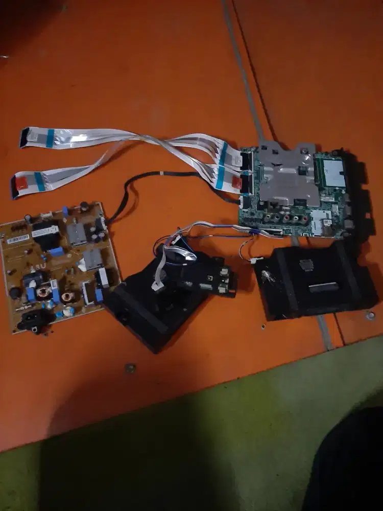 Mesin tv lg smart tv tinggal nyeplok