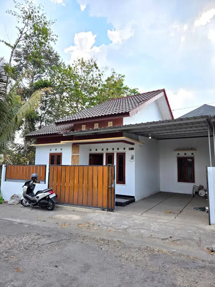 Rumah Nyaman dekat Jalan Raya LPMP