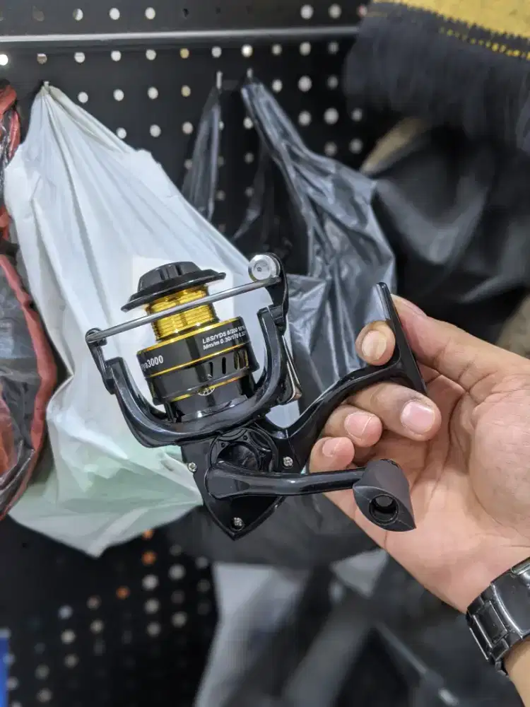 Katrol Reel Pancing 3000 BARU