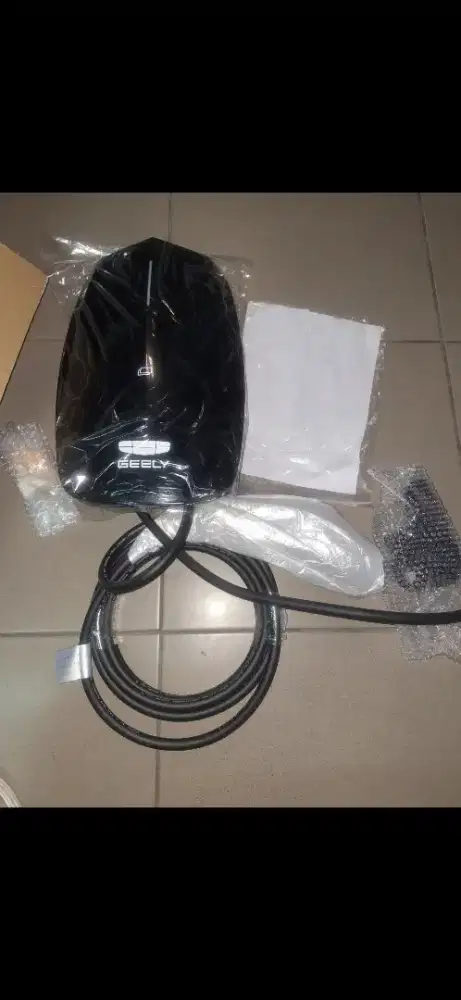 Wall Charger mobil listrik kondisi Baru