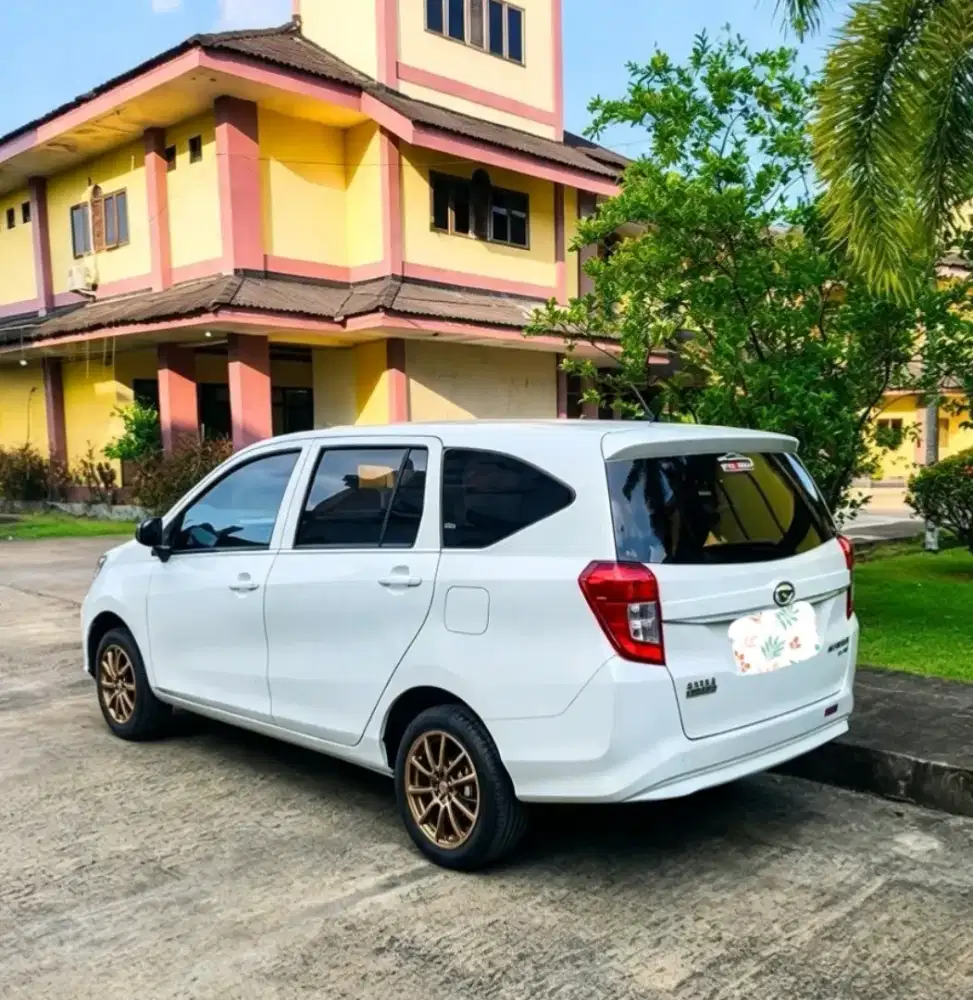 Daihatsu Sigra D Up R manual