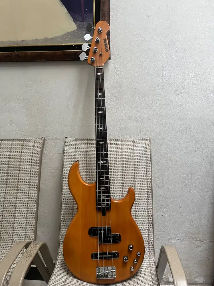 Bass Yamaha BB614