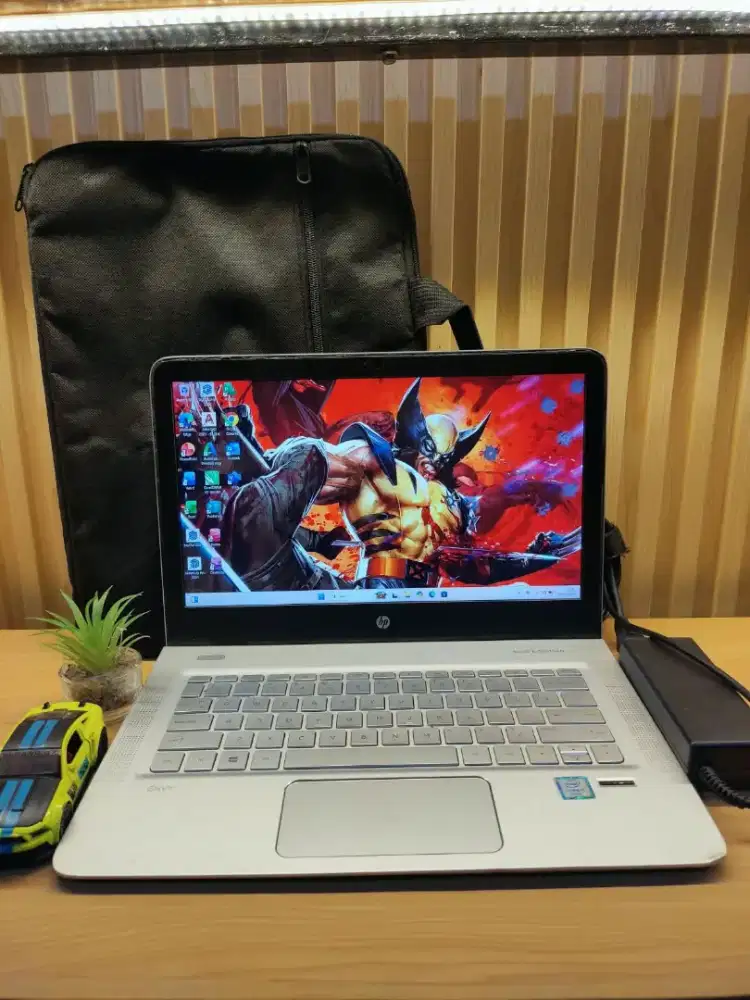Laptop SuperSlim HP Envy 13 Core i7 Layar QHD Siap Pakai