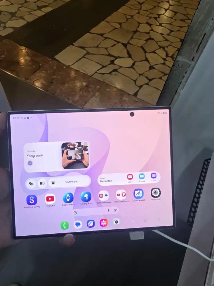Samsung galaxy fold 8