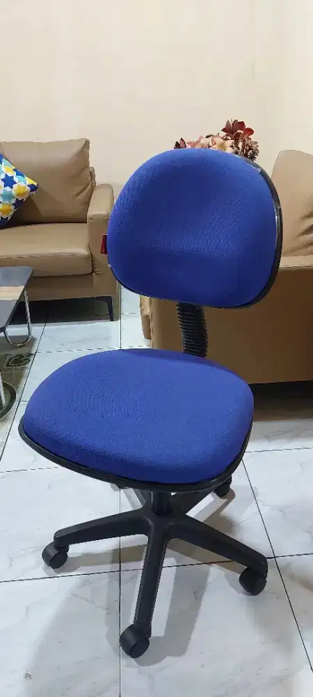 1 pc Kursi kantor hidrolik merk Chairman