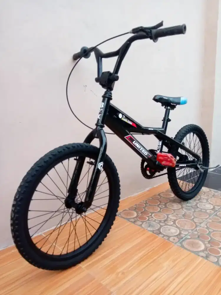 Dijual BMX Ukuran 20. Noken SIAP PAKE lokasi KEMILING, Nego.