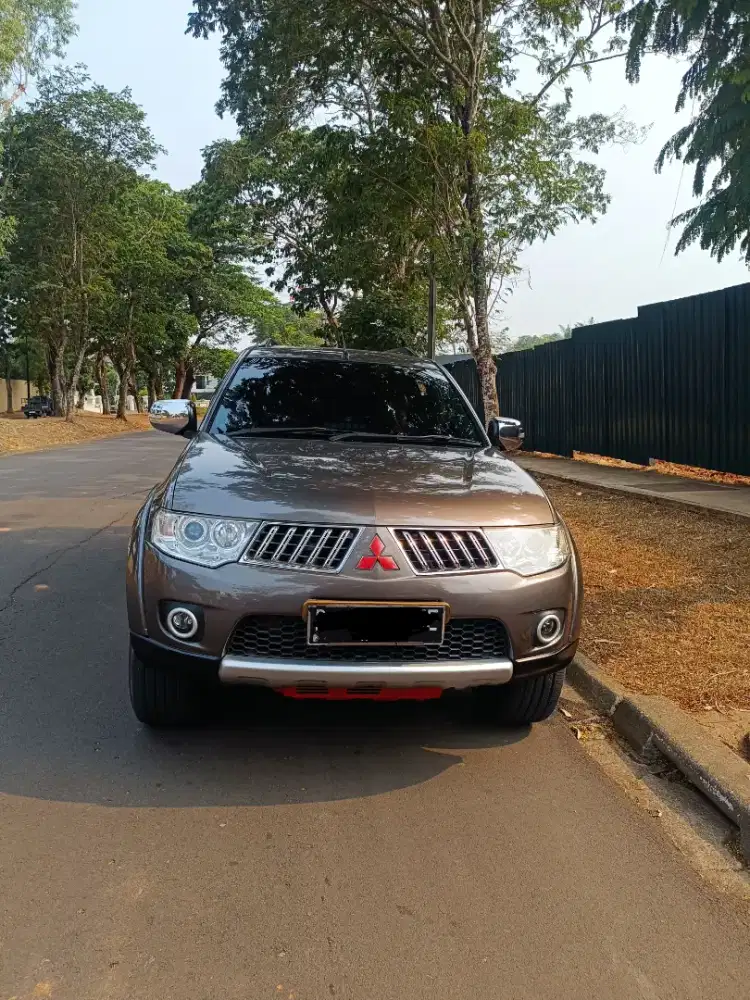 Pajero sport 2011 exceed AT 2.5 DID