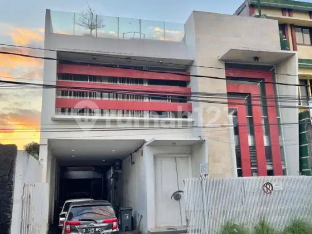 Dijual Rumah +Ruang Usaha Lokasi Strategis di Denpasar Utara