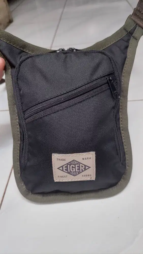Tas Selempang Eiger Passport Pouch Ori