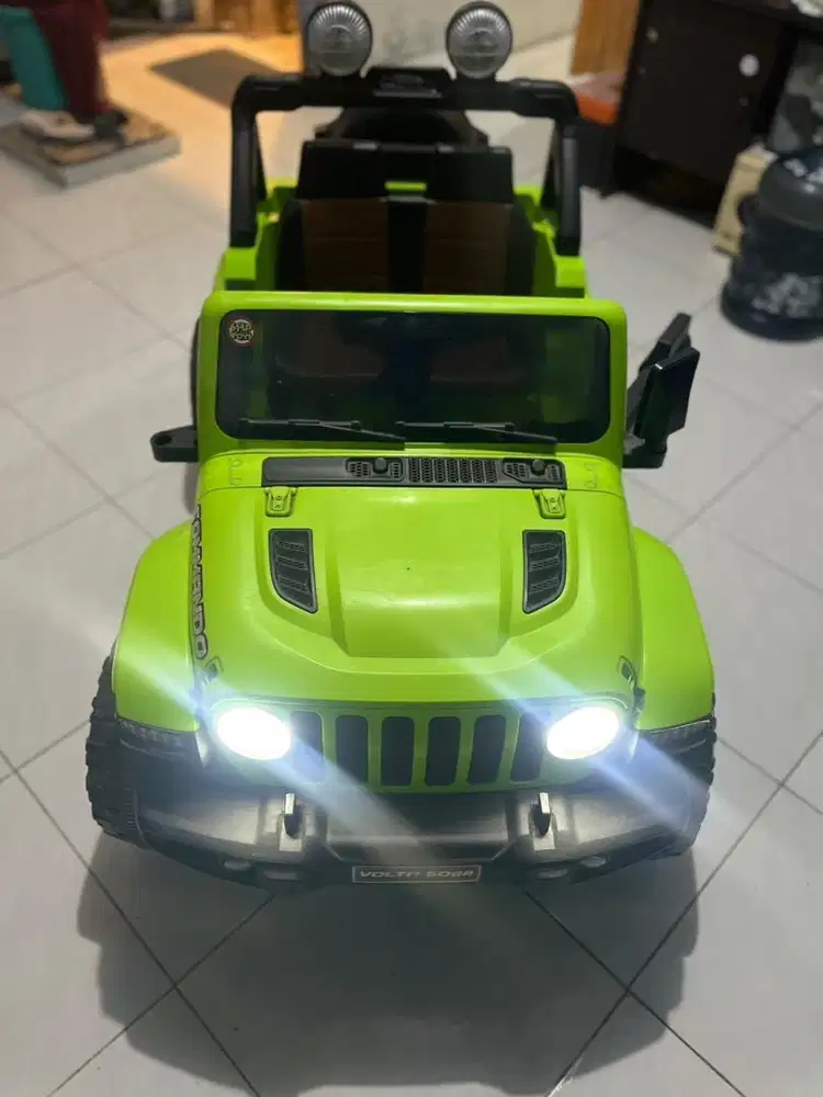 Mobil aki jeep jumbo