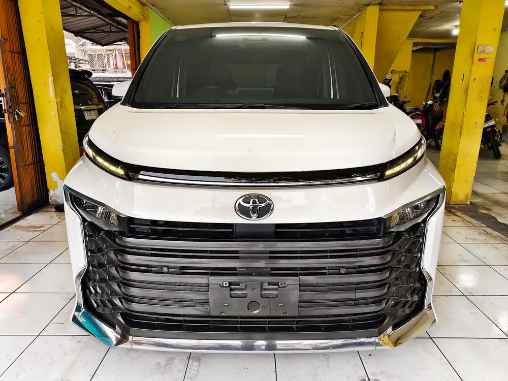 TOYOTA VOXY 2.0 TSS SENSING AT 2023 MATIC NON INNOVA G V Q 2024 HYBRID