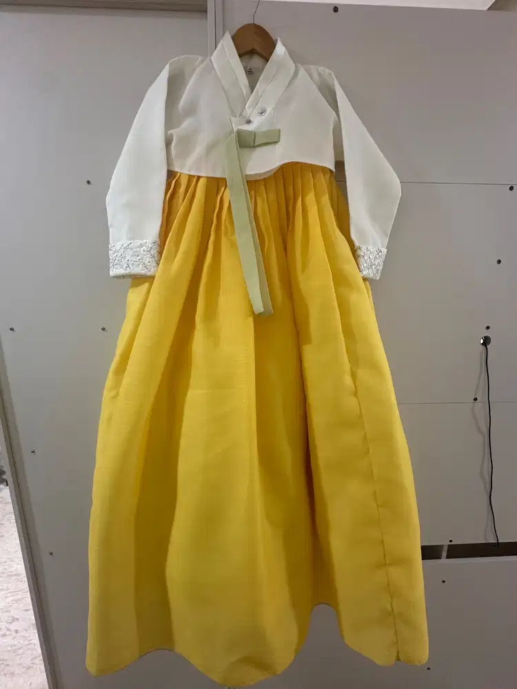 Dijual Hanbok Anak Perempuan (Warna Kuning & Pink) + Petticoat + Akses
