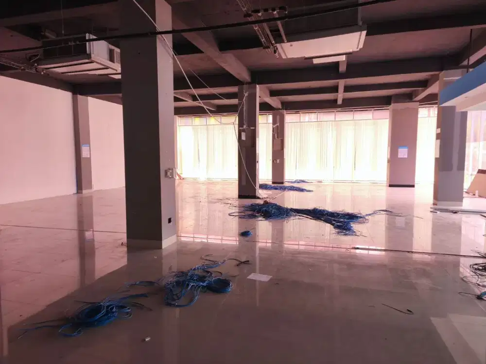 Disewakan Ruang Kantor 578m di Gedung Perkantoran dan Niaga di Bintaro Jaya Tangerang Selatan