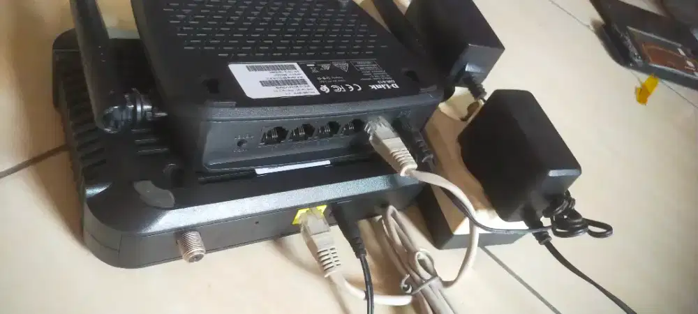 Router WiFi Paket berikut Modem WiFi D-Link.