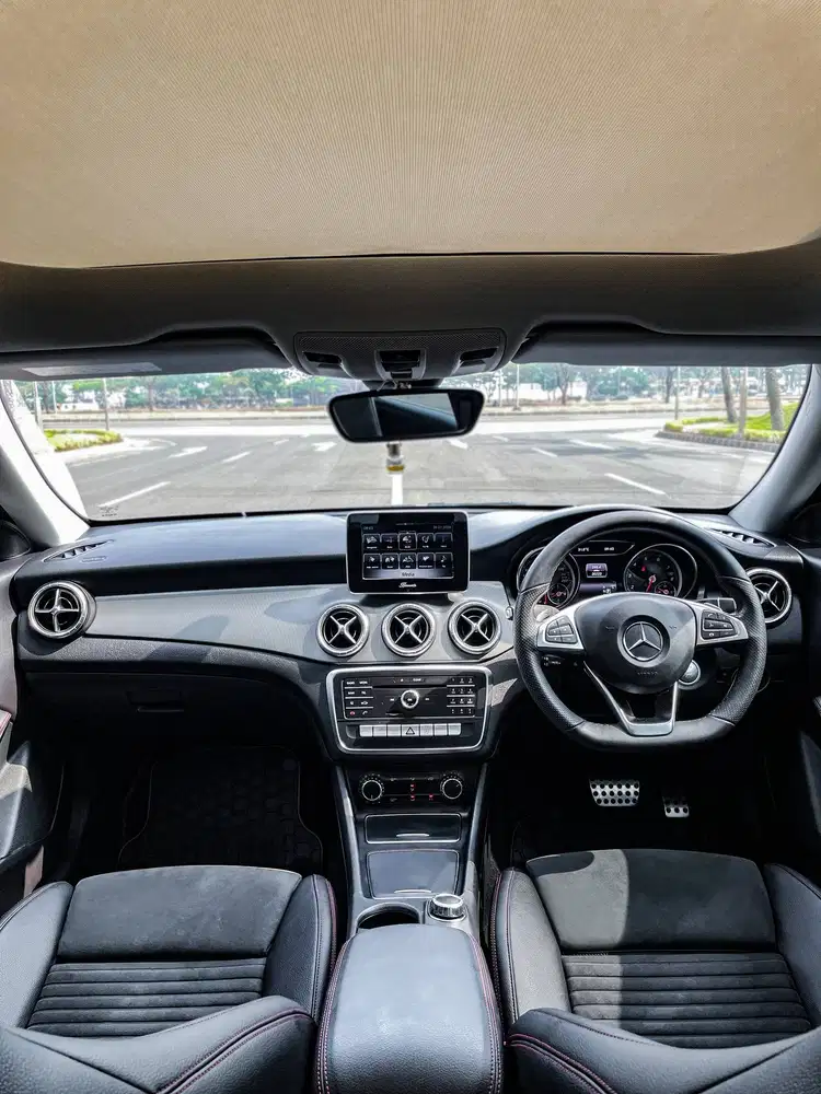 MERCEDES BENZ CLA200 AMG 2019 HITAM MERCY COUPE LOW ODO KM RENDAH