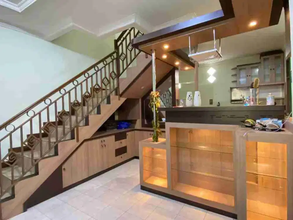 DIJUAL MURAH SEMI FURNISH  KOMP CEMPAKA ARUM DEKAT SUMARECON 1.5 M NEGO