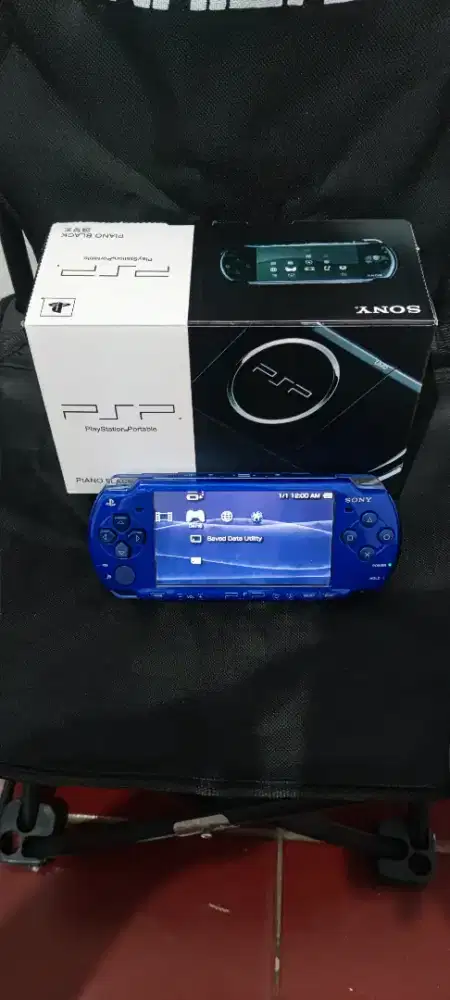 Psp Slim seri 2001 dengan sd card dan bisa isi game satuan