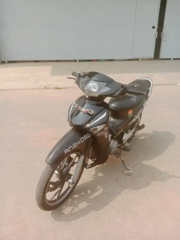 Jual supra x125 th 2005,bpkb/stnk lengkap nego
