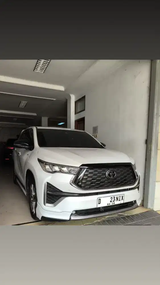 Toyota Innova Zenix Q Hybrid TSS Modelista 2023/2024 (D)