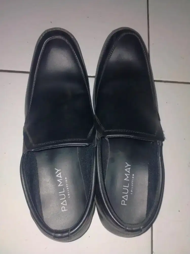 Sepatu pantofel nomer 43