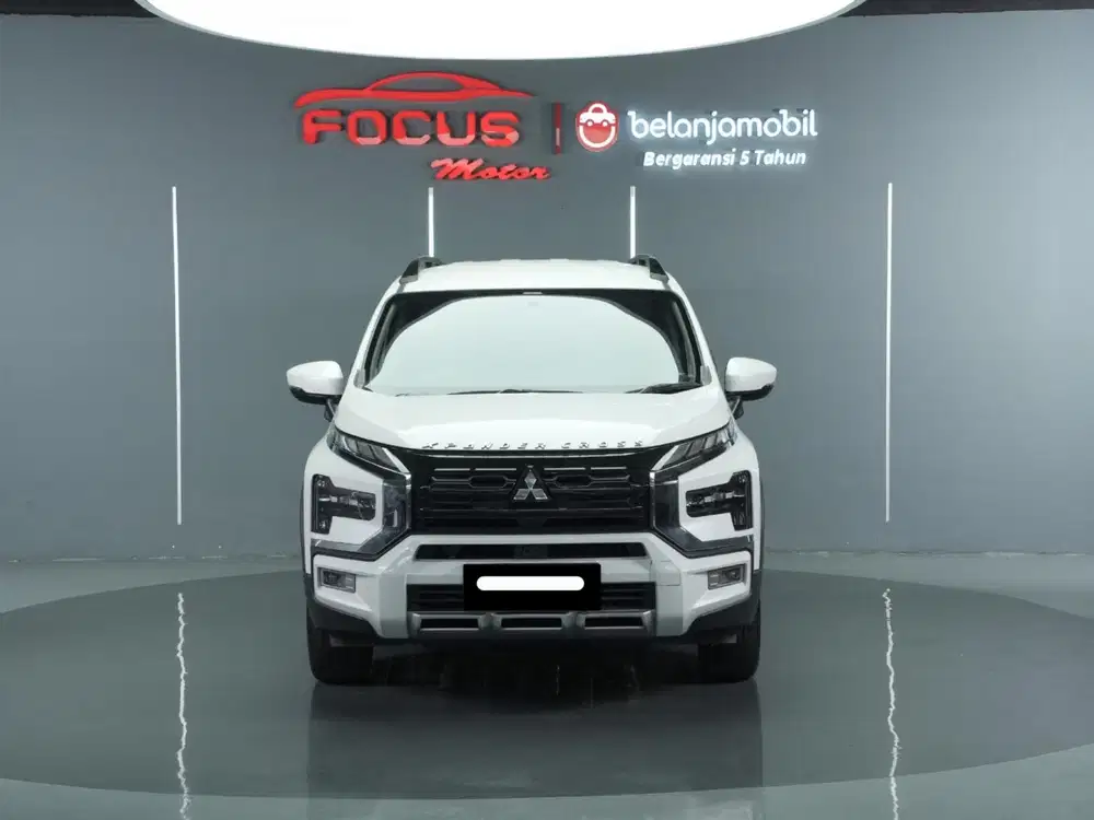 Km 24rb mitsubishi xpander cross premium 2023 putih pajak panjang
