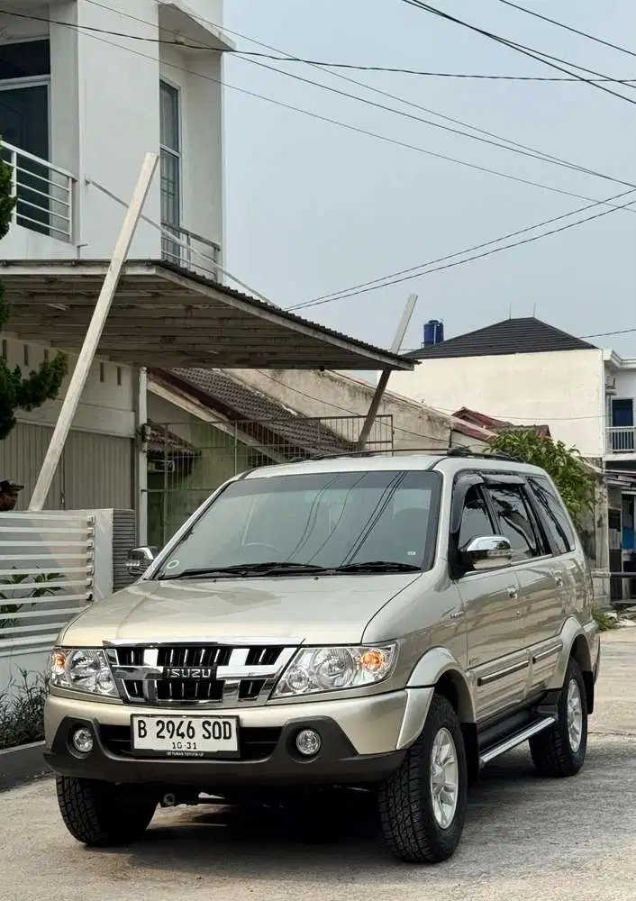 ISUZU PANTHER GRAND TOURING 2.5 MANUAL TURBO DIESEL 2016