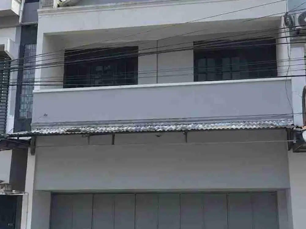 Di sewakan Ruko 2 lantai dekat Indomaret Solo Baru