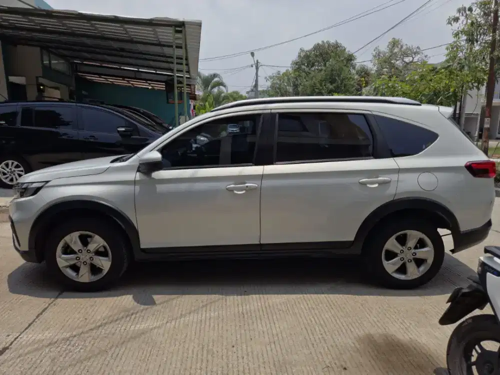 Dijual Honda BRV E CVT 2022
km 140rb