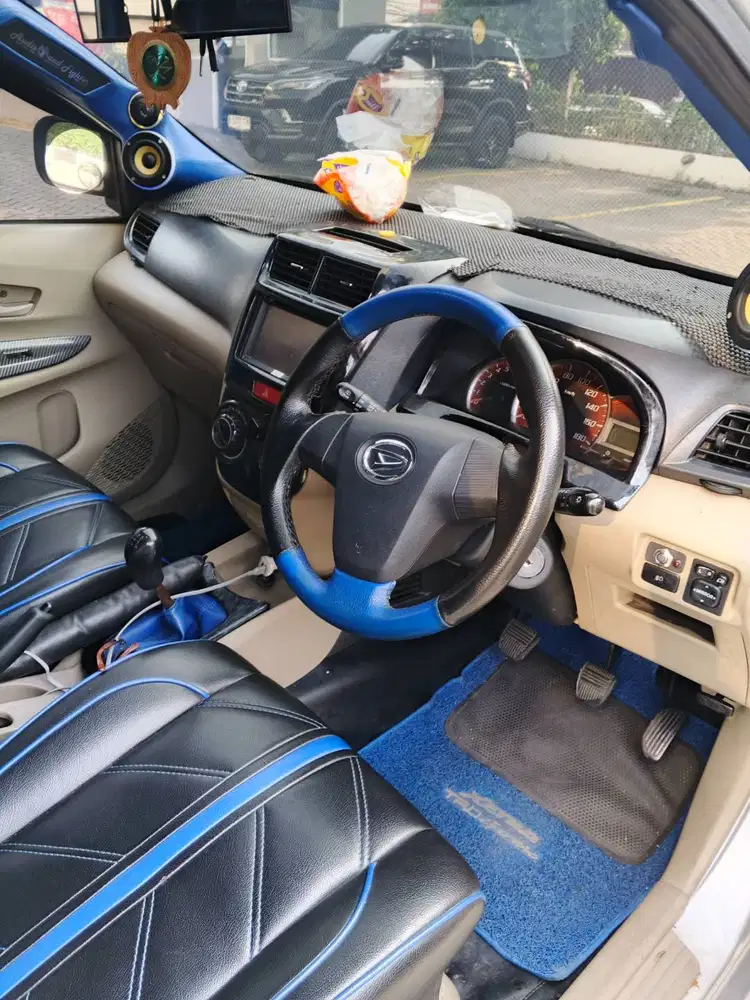 Dijual daihatsu xenia 2013