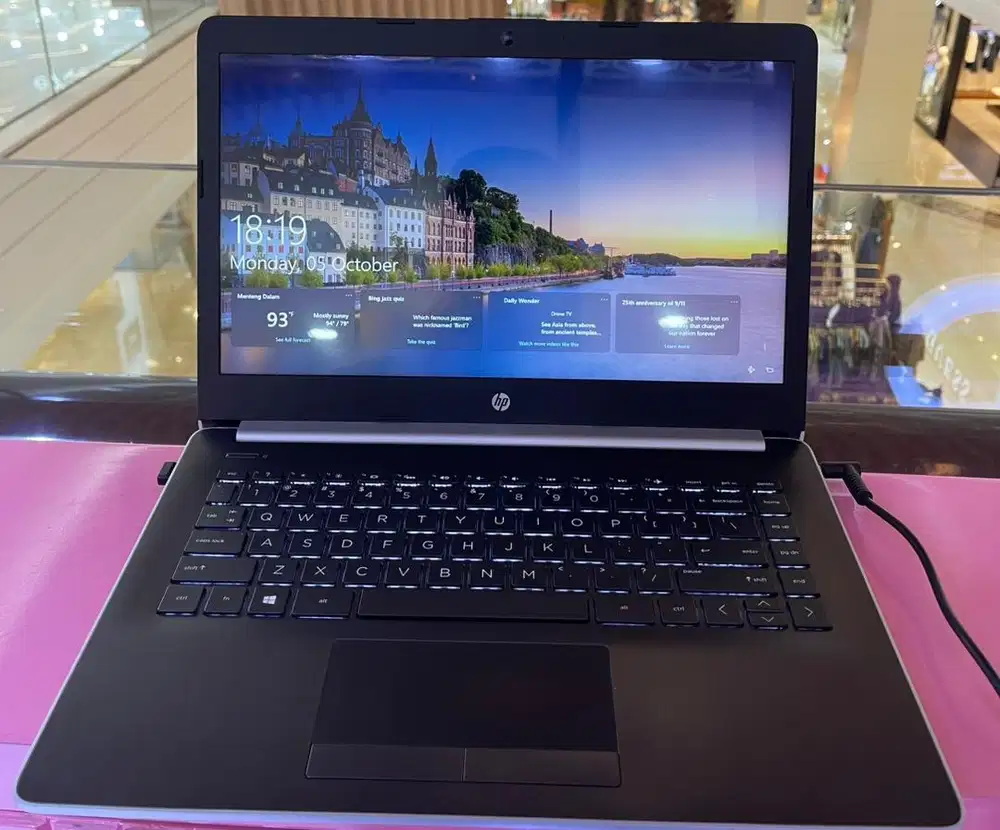 Laptop Merk HP Normal pemakaian pribadi