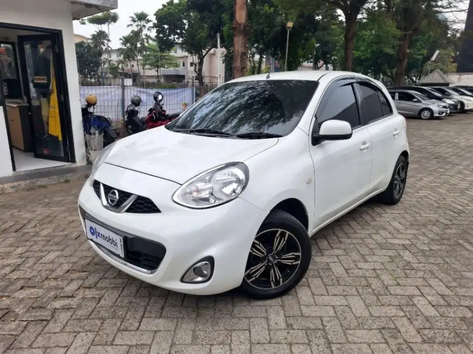 LOW DP Nissan March 1.2 XS Bensin-AT 2016 0WG