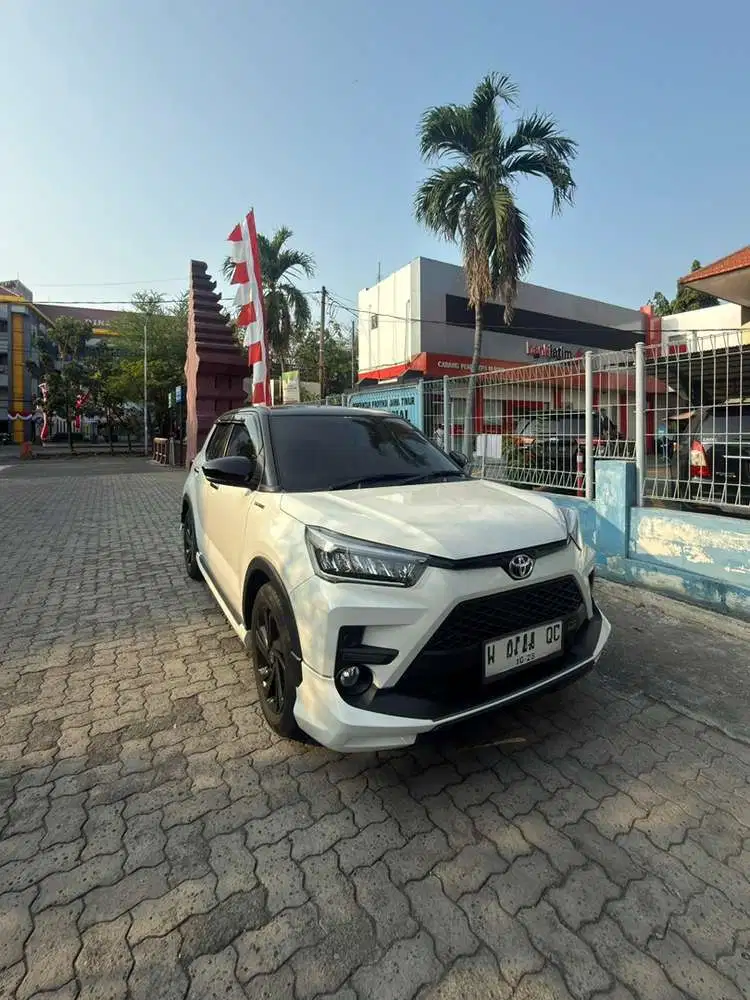Toyota Raize GR 1.0 Turbo Two Tone