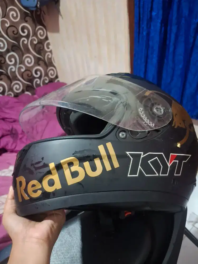 JUAL HELM KYT REDBULK