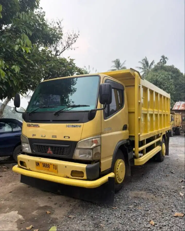 Di jual Dum truck HDV tahun 2011