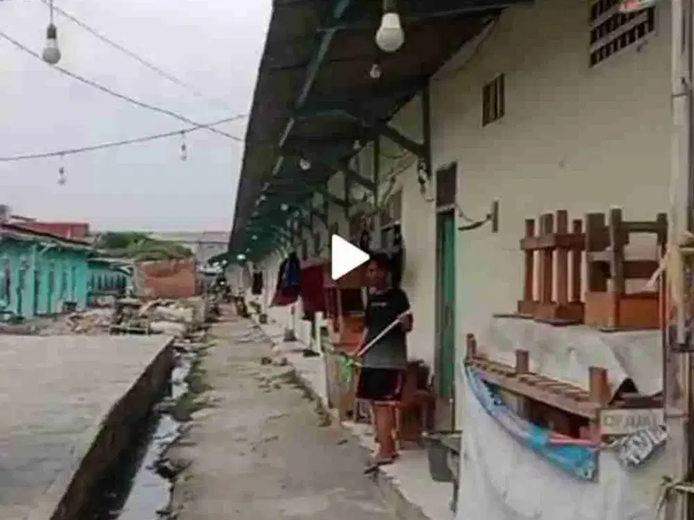 Di jual tanah bonus bangunan dan kios