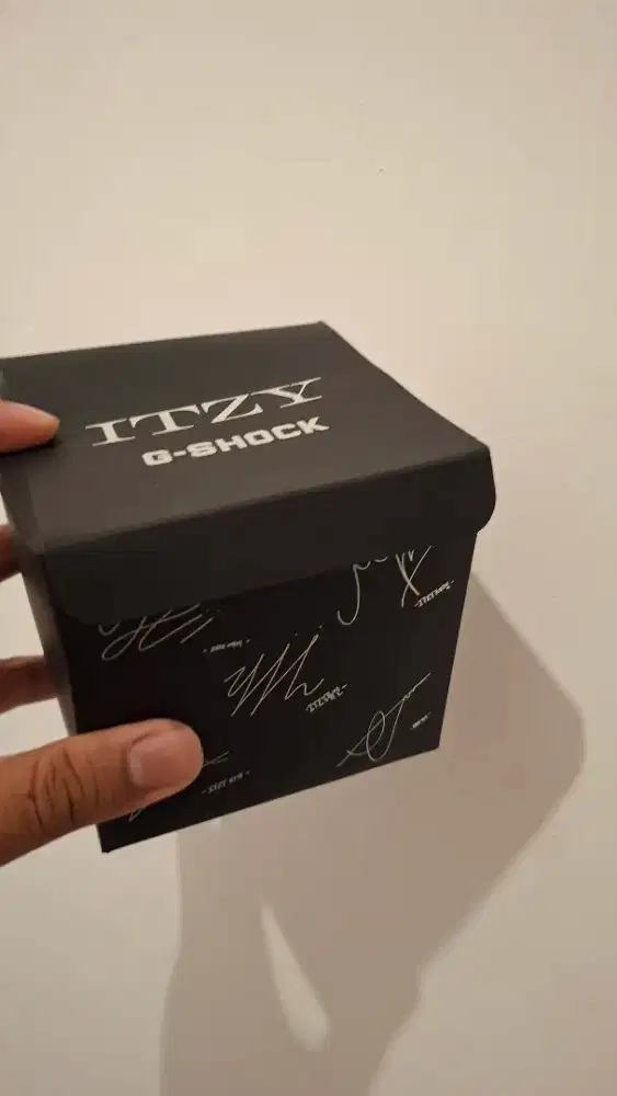 Casio G-Shock ITZY