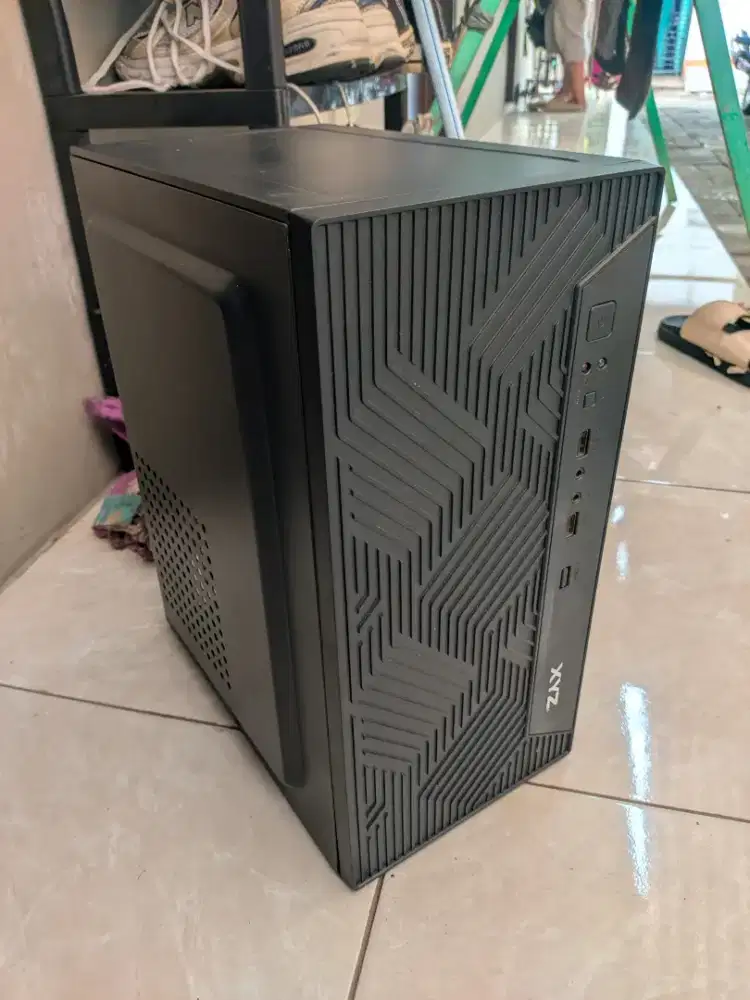 cpu intel i7 + VGA 2GB