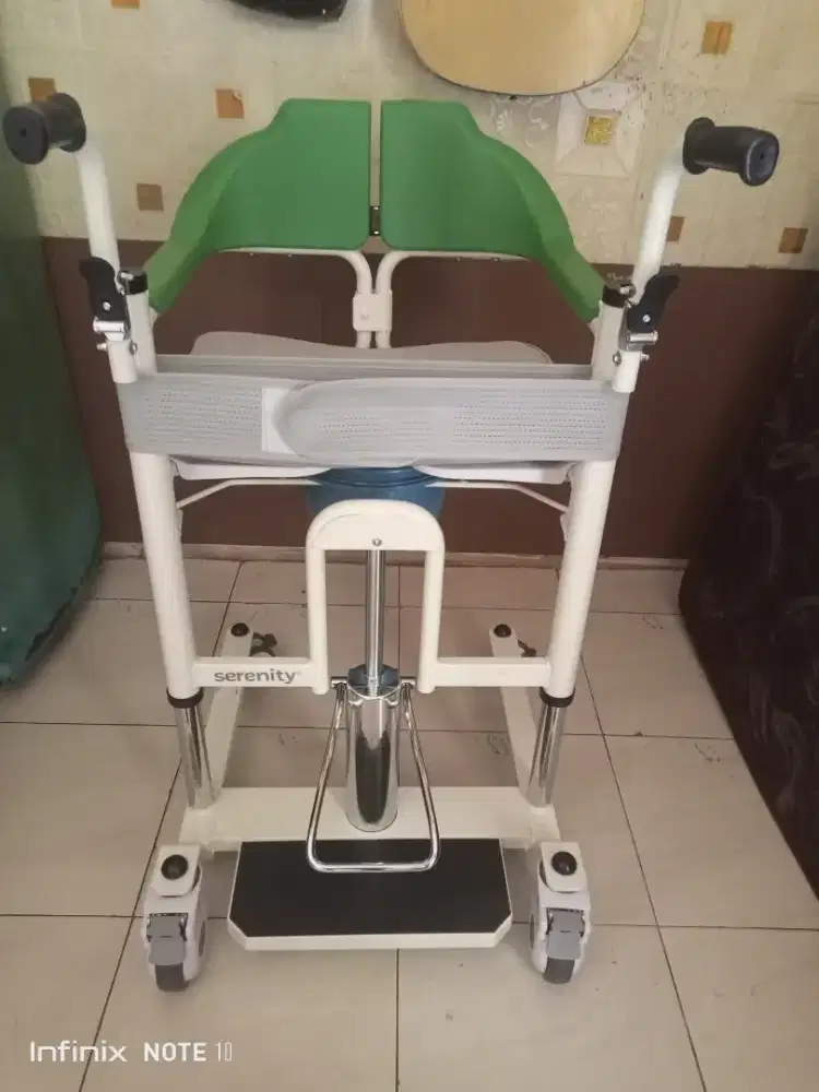 Kursi roda TC 803 hidrolik, fulset masih baru