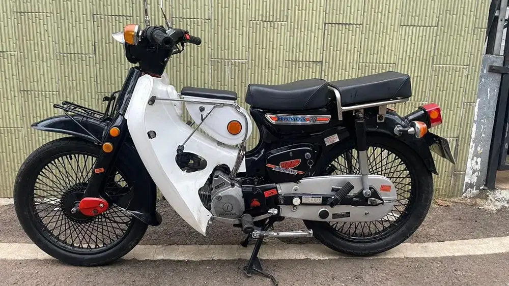 Honda C70 (kharisma 2003)