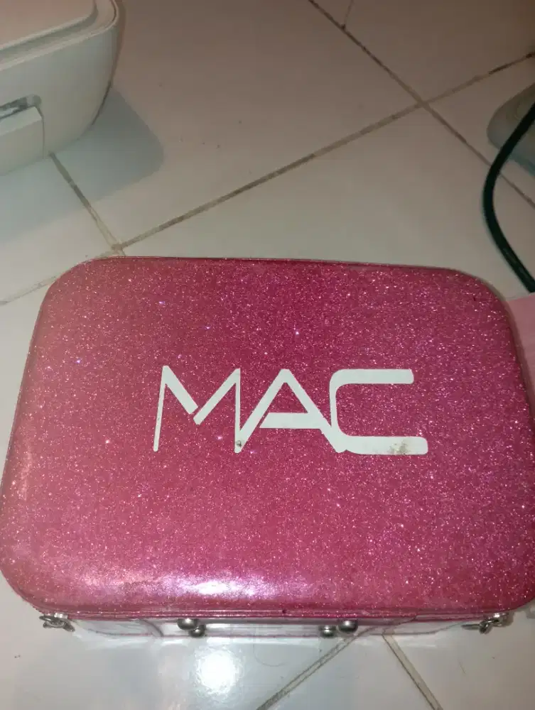 tas makeup pink