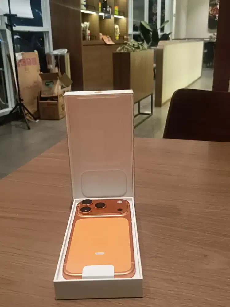 IPHONE 17 PRO 256 RESMI DIGIMAP BNOB