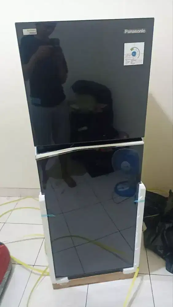 Kulkas Panasonic 2 Pintu 197L NR-TC211BUKD