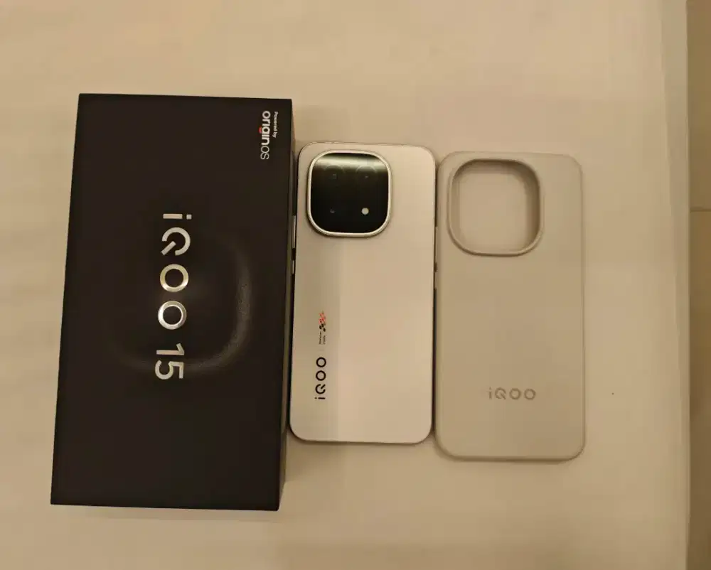 IQOO 15 16/1Tb white, baru 1 bln
