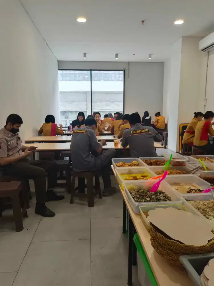Dibutuhkan segera juru masak,cookhelper,waiter/server