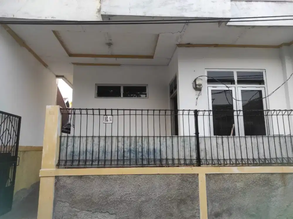 Dijual rumah strategis dekat Harapan Indah
