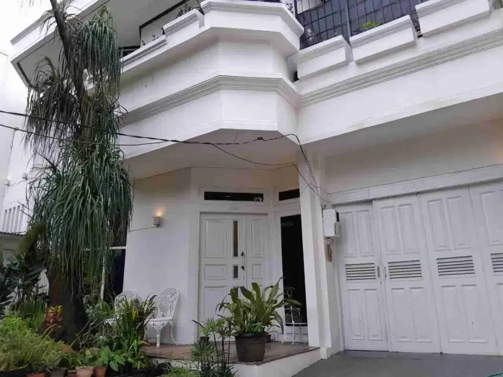 DIJUAL RUMAH SIAP HUNI GEDUNG HIJAU PONDOK INDAH JAKSEL