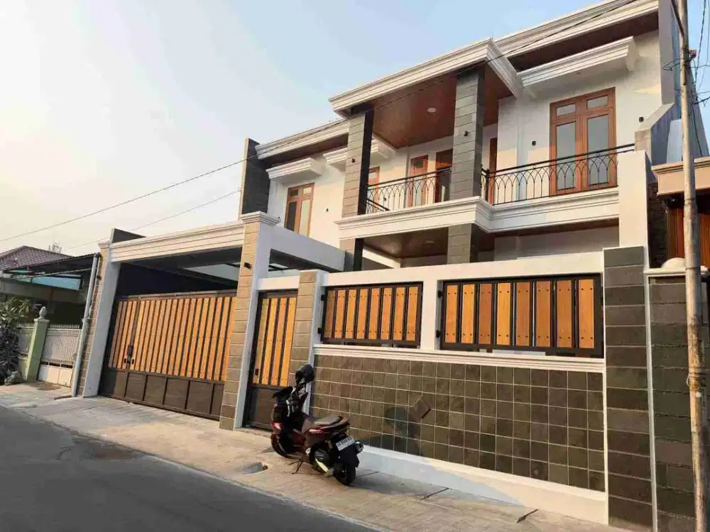 Rumah Bagus Mewah 2lt Finishing di Solo