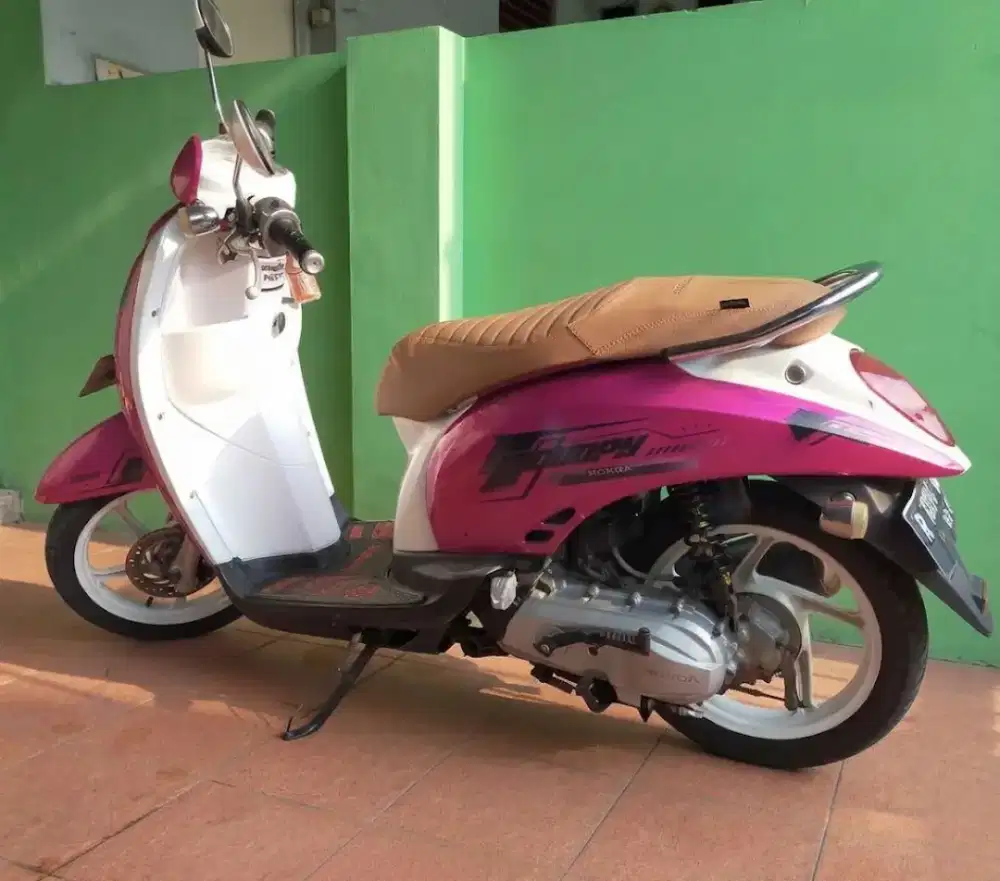 Jual motor honda scoopy 2011